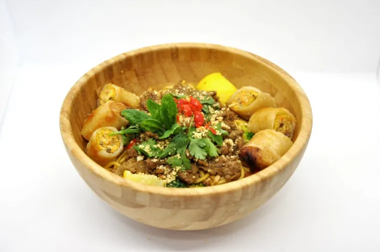 Réalisation de woks et Bo buns à Echirolles, Échirolles, Yumi Wok